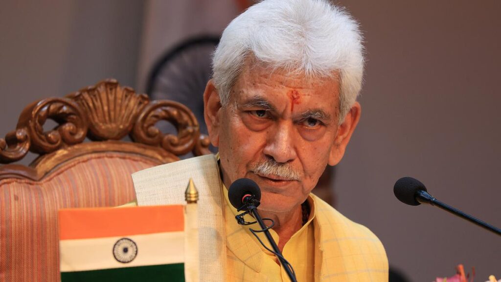 L-G Sinha reviews arrangements for Amarnath Yatra with stakeholders