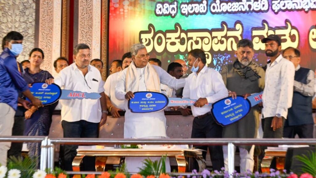 Karnataka CM counters BJP claim of lack of funds by launching projects worth ₹1,350 crore in Davangere