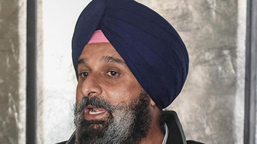 Punjab vigilance raids senior Akali leader Bikram Majithia’s residence in Amritsar