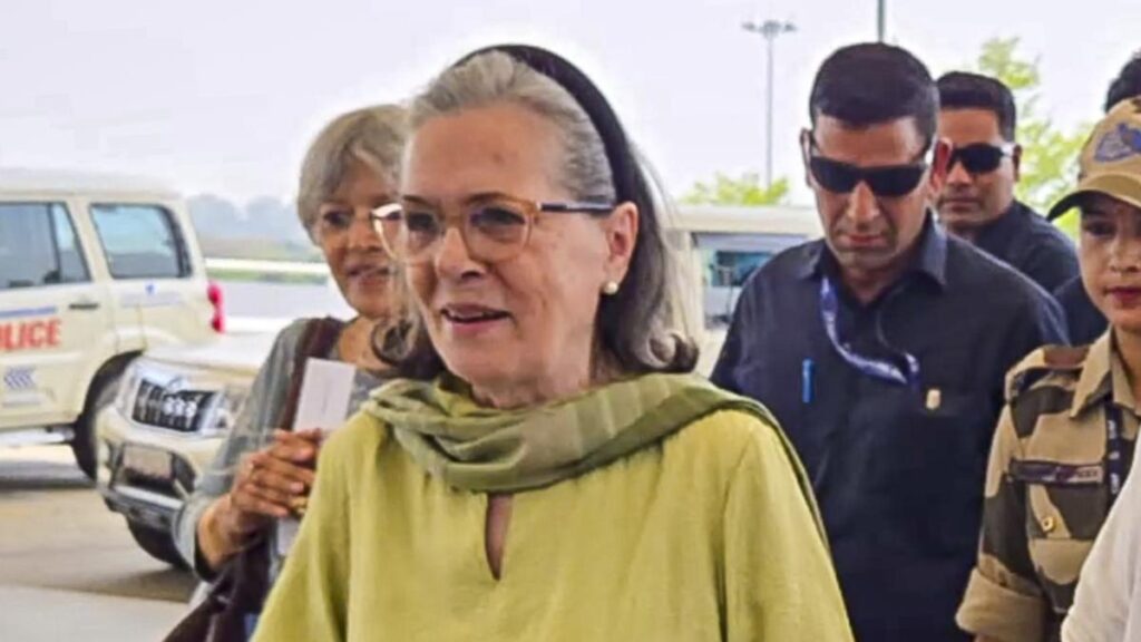 Sonia Gandhi responding well to treatment; her diet being monitored: hospital