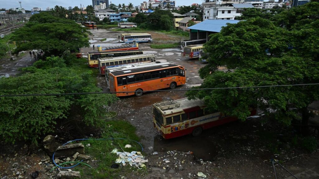 Integrated bus terminal at Karikkamuri in Kochi runs into rough weather