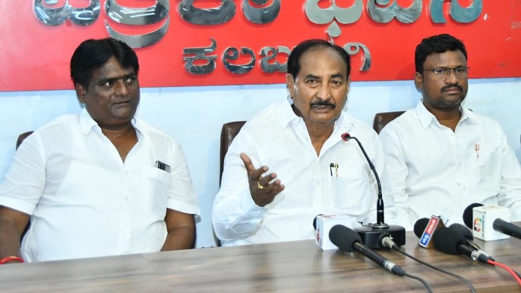 Allamprabhu Patil refutes Revoor’s charge that he favoured Lingaraj Kannai in tender allocation