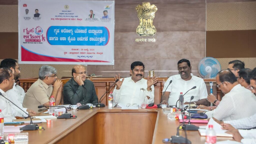 Fertilizer dealer licence will be cancelled, if found overcharging, says Minister
