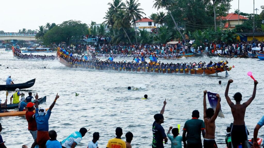 Cheruthana Puthan chundan wins Champakulam Moolam boat race