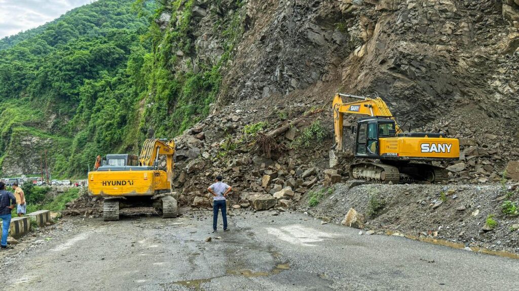 Met issues ‘orange’ alert for heavy rains in three Himachal districts, over 200 roads still closed