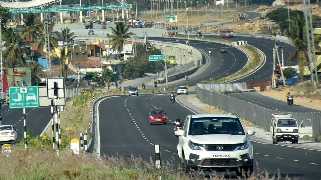 Four killed in accident on Bengaluru-Mysuru highway