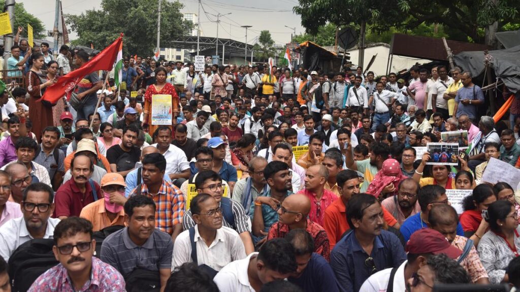 Three months after SC order, West Bengal government yet to pay DA dues of employees