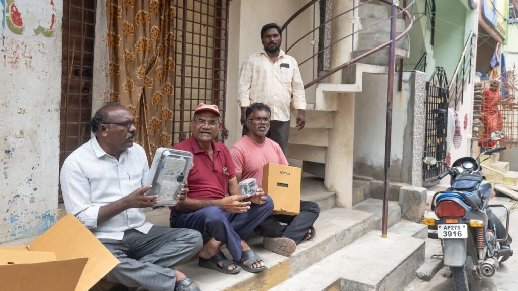 CPI (M) leaders stop technicians from installing smart meters in Ongole