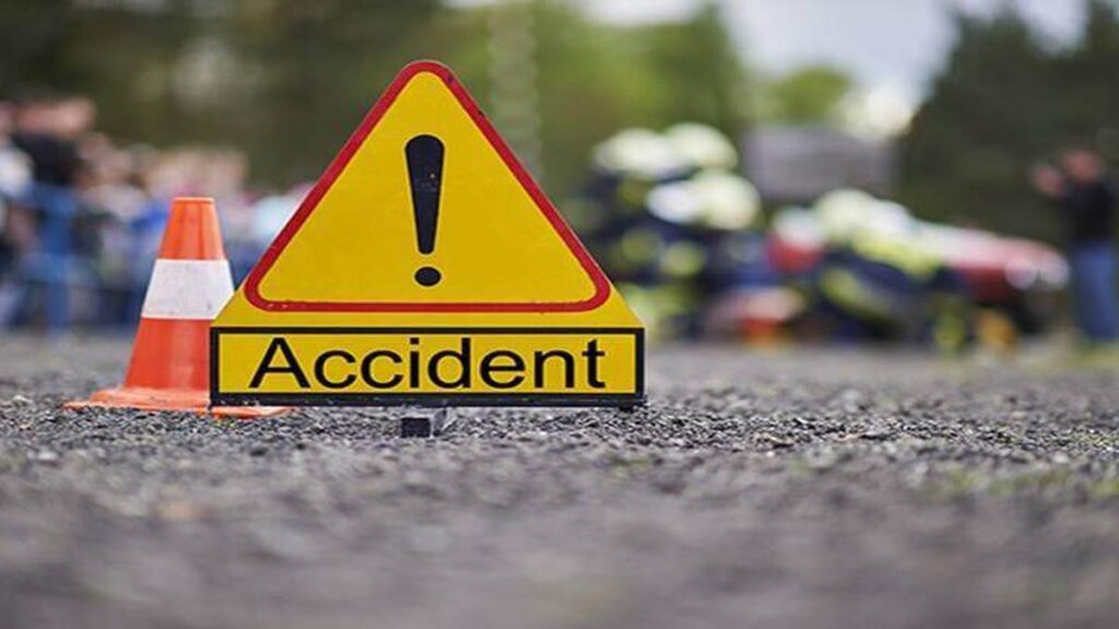 4 killed, 2 injured as car crashes into concrete barrier on bridge, catches fire in Chhattisgarh