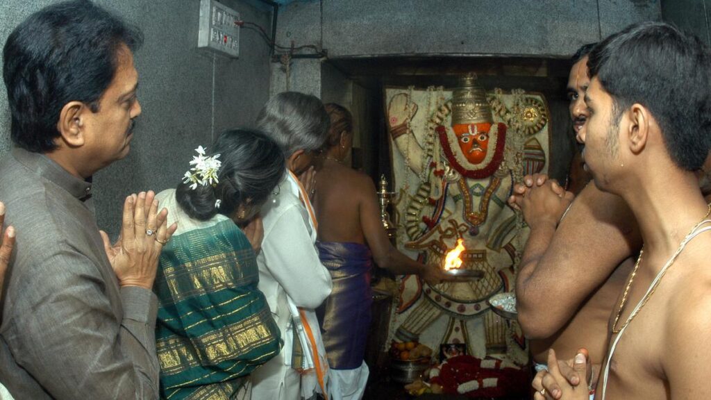 Karnataka govt takes over Gali Anjaneyaswamy temple in Bengaluru