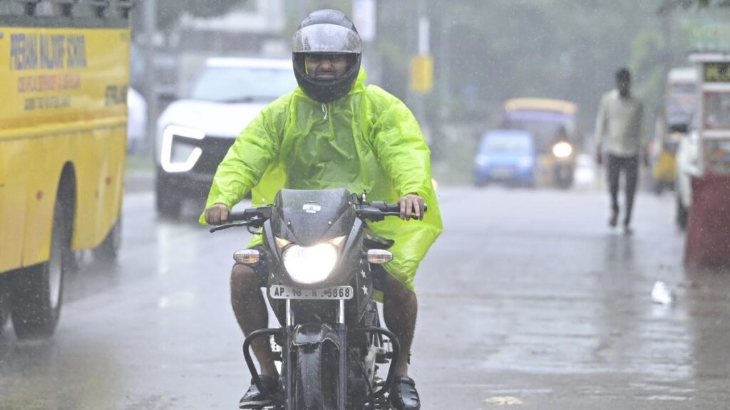 Telangana weather July 26 | Heavy rain alert for five districts