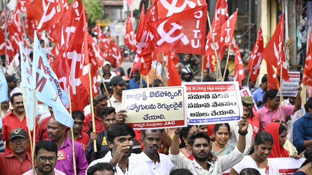 Bharat Bandh | Red flags fill Hyderabad streets as trade union members rally against Centre’s ‘anti-labour’ policies