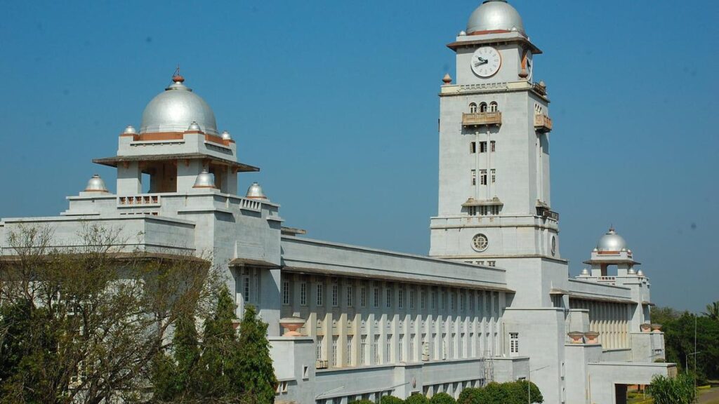 Retired employees of Karnatak University Dharwad not getting pension on time