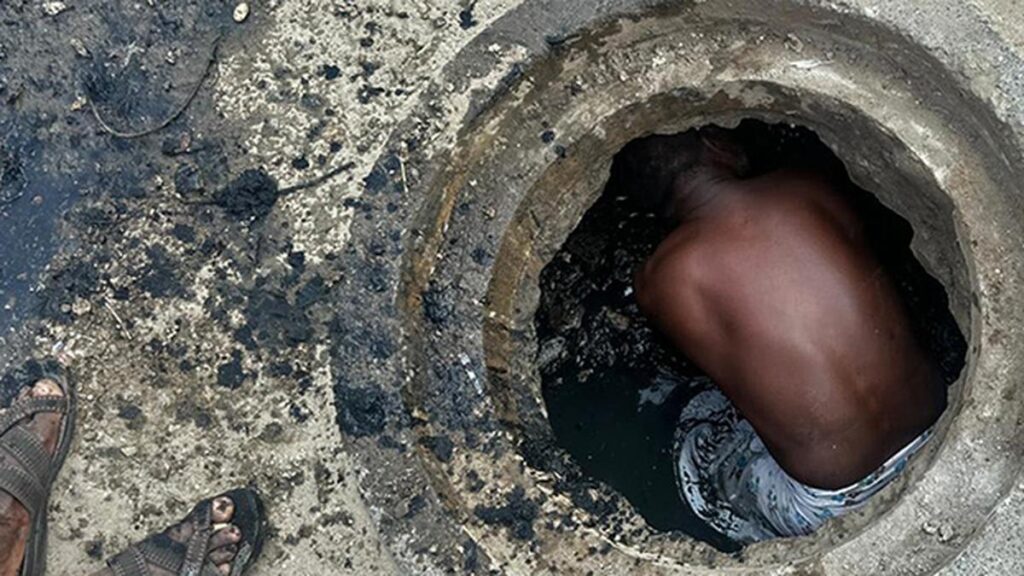 No reports of manual scavenging received from States, UTs: Govt