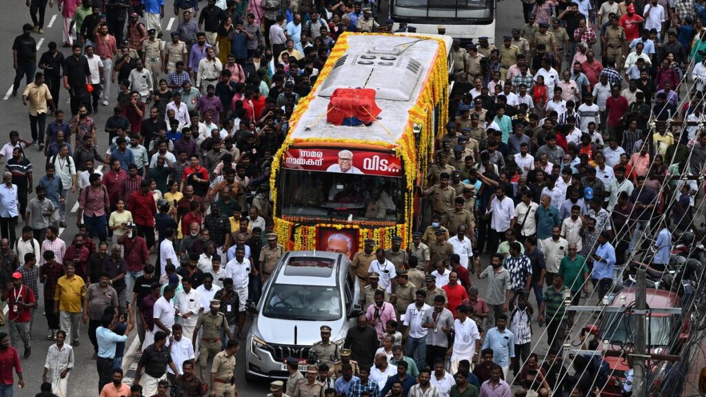 Kerala comes out on the streets to bid an emotional farewell to V.S. Achuthanandan
