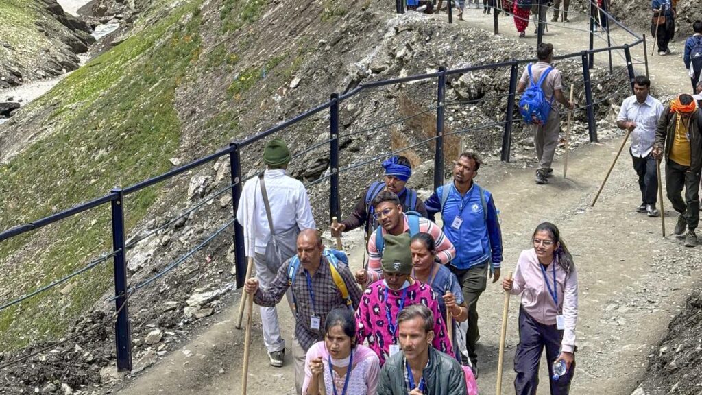Amarnath Yatra: Fresh batch of over 7,000 pilgrims leave from Jammu base camp