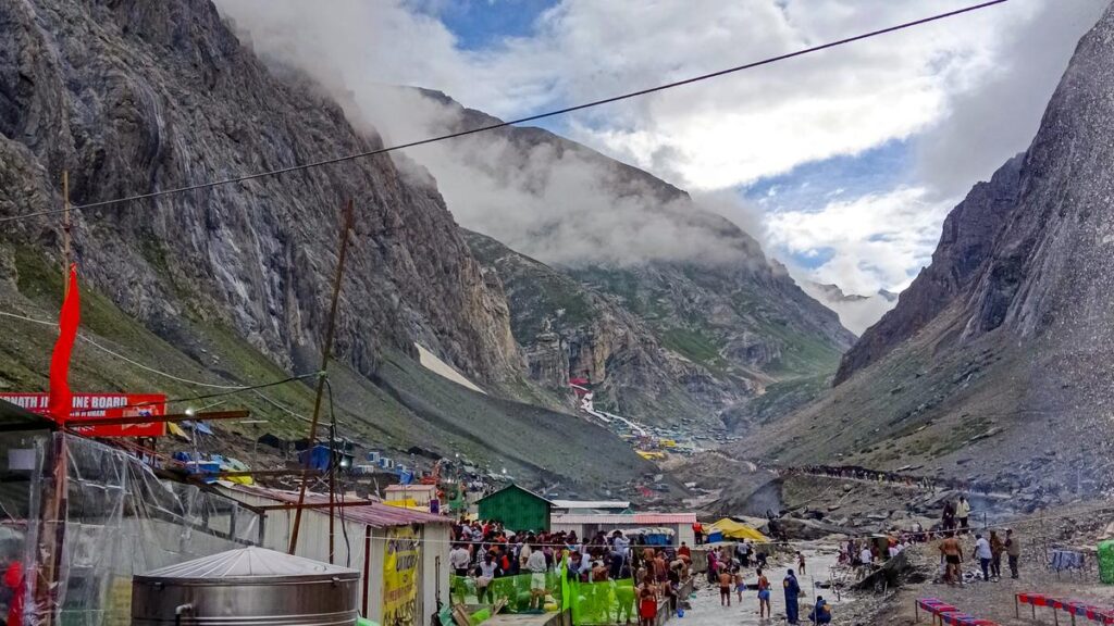 Amarnath Yatra suspended on Pahalgam, Baltal routes due to heavy rains in Jammu and Kashmir