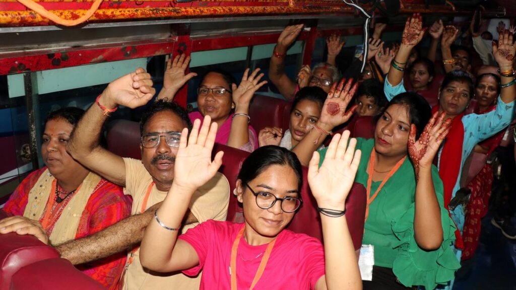 26th batch of 1,635 pilgrims leave Jammu for Amarnath Yatra