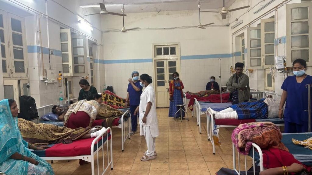 Minor fire at burns ward in Victoria Hospital in Bengaluru, all 26 patients evacuated