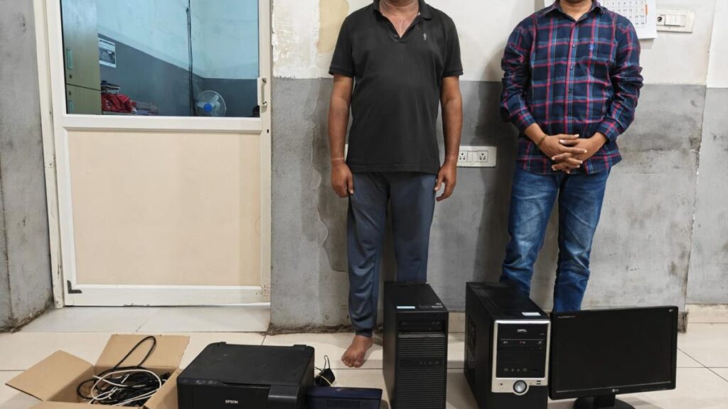 Duo arrested for duping people in govt. double bedroom housing scam
